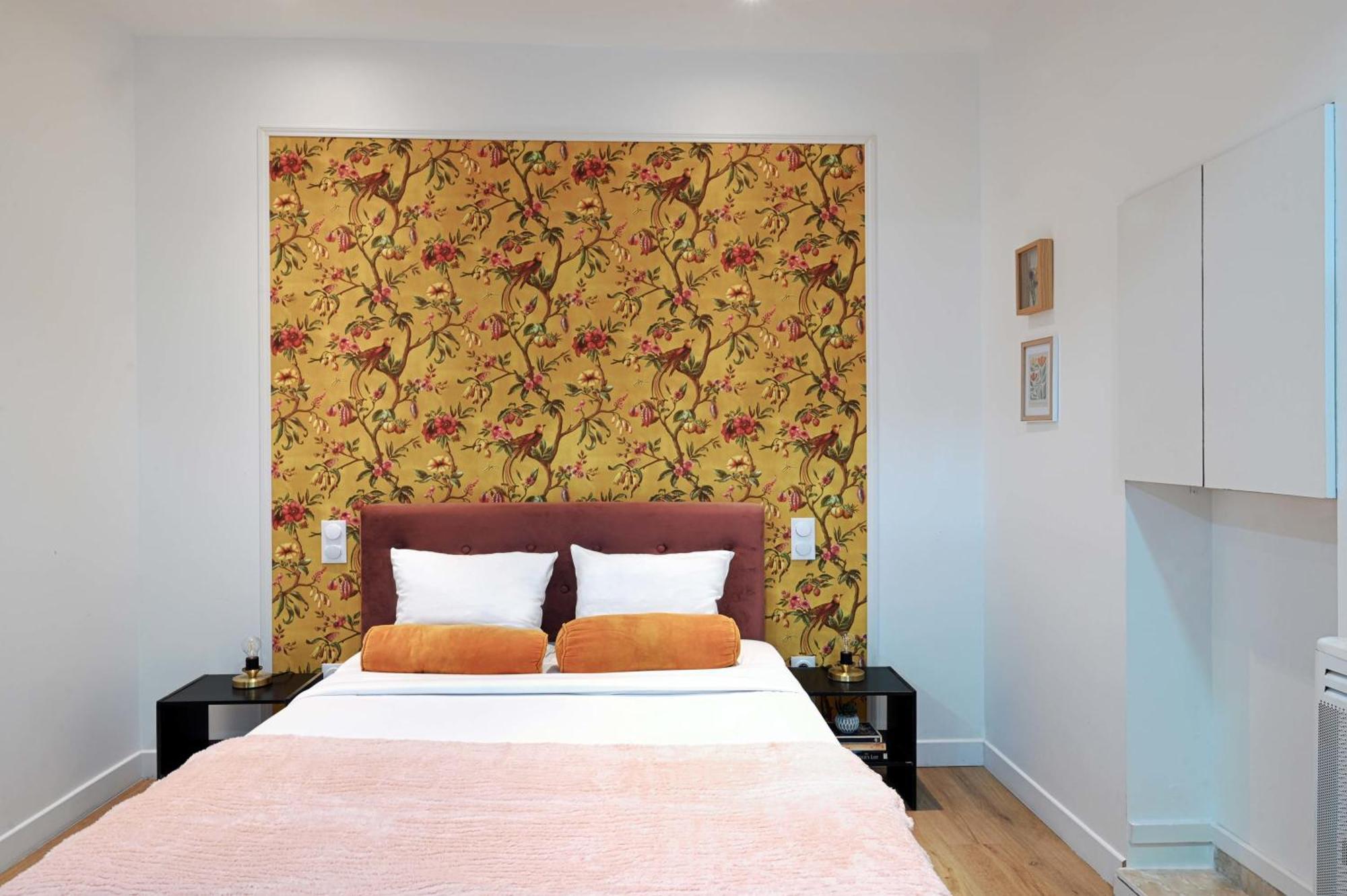 Апартаменты Modern Renovated Studio With A Touch Of Gilded Glamour Central Париж Экстерьер фото
